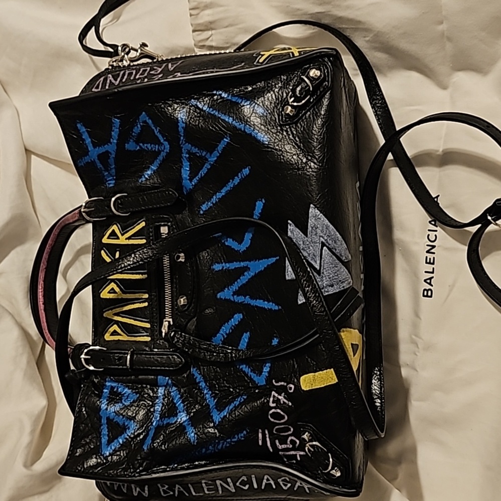 Balenciaga agneau graffiti